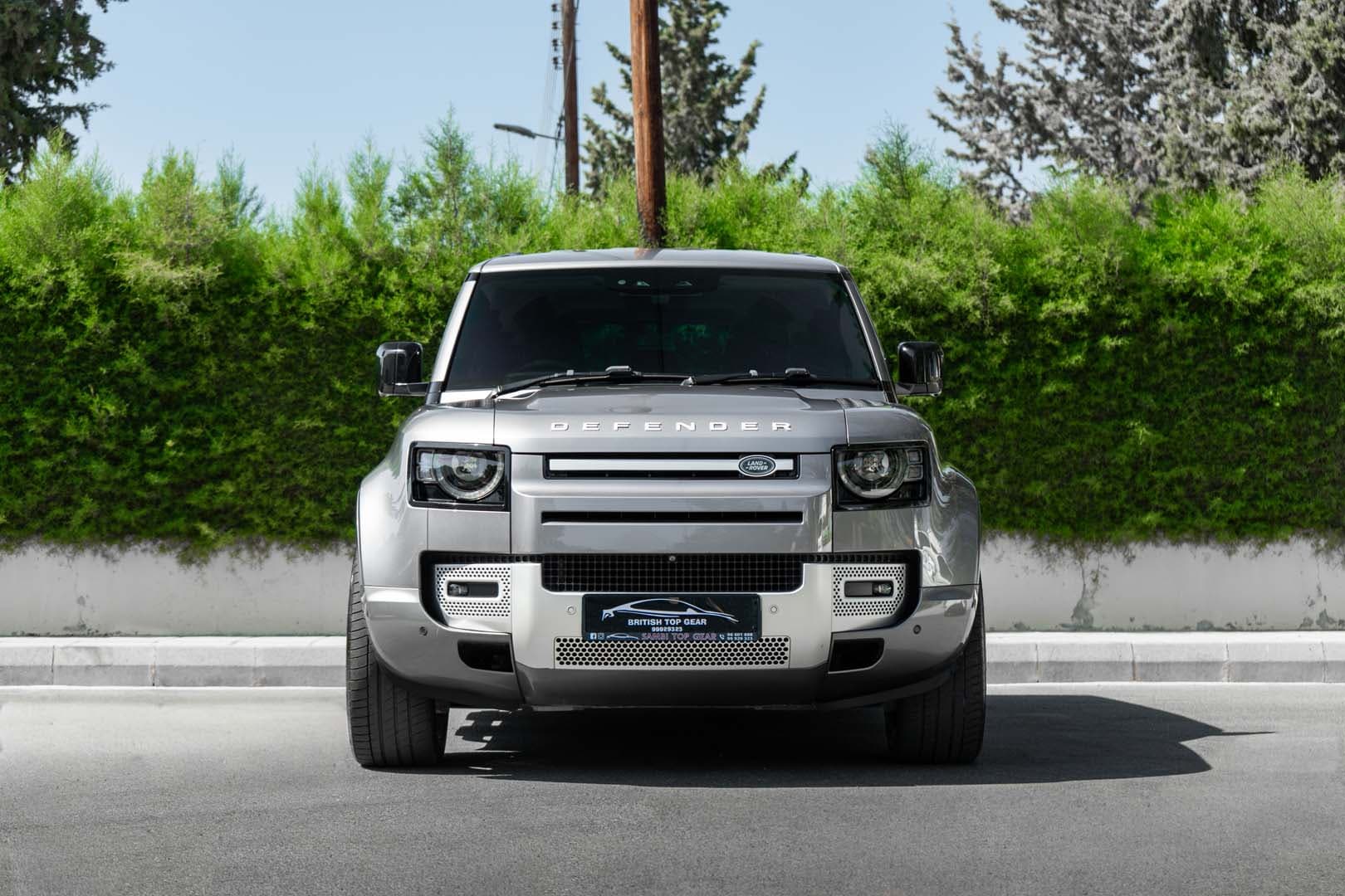 2020 Range Rover Defender - Front